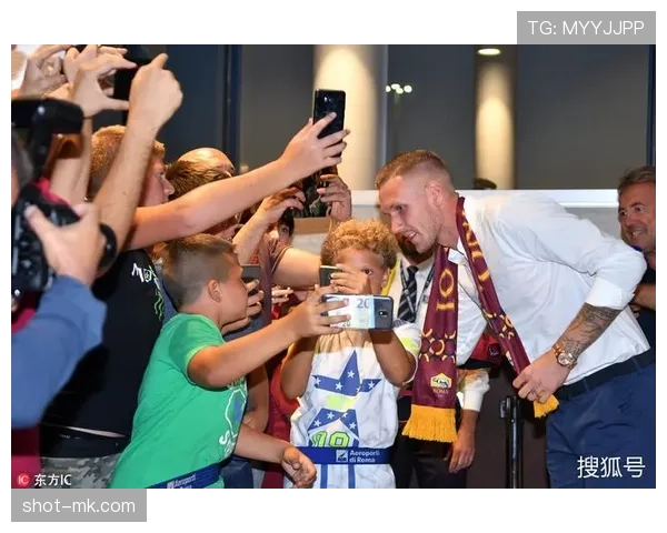 坦巴克蒂赛场闪耀，精彩表现点燃球迷热情