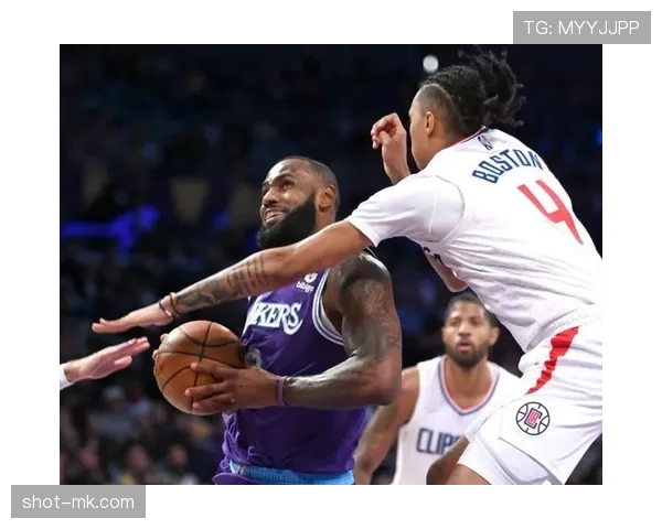 博阿反击效率持续提升,攻防转换表现稳健 博阿反击效率持续提升,攻防转换表现稳健