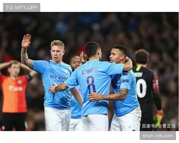 卡马文加欧冠对阵利物浦与曼城的关键出场分析